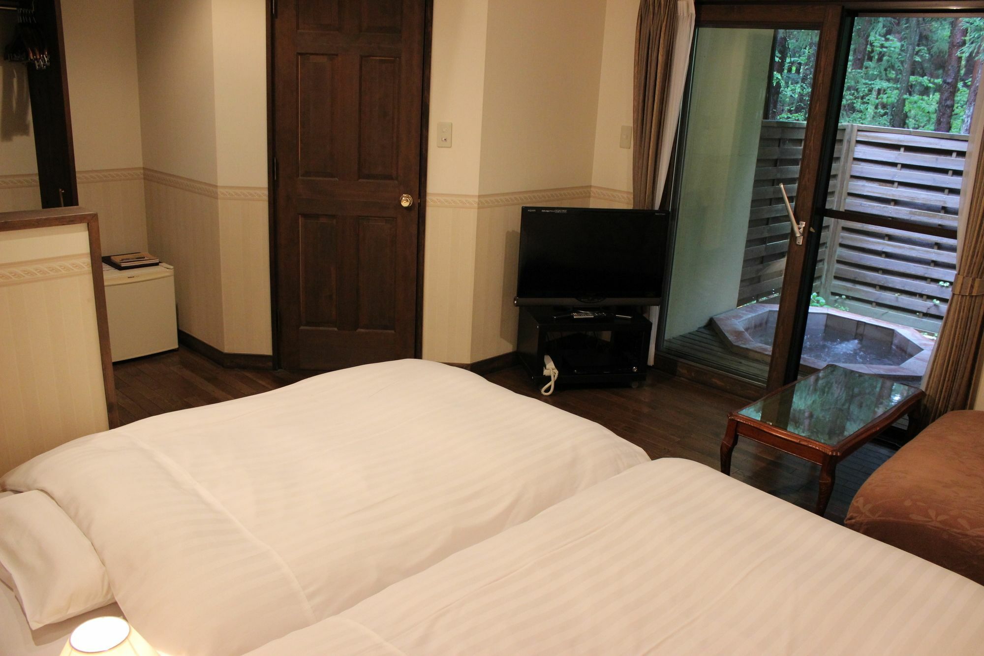 Hotel Gusthof Lumiere à Fujikawaguchiko Extérieur photo